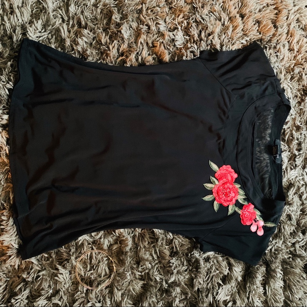 Black with Rose 🌹 details